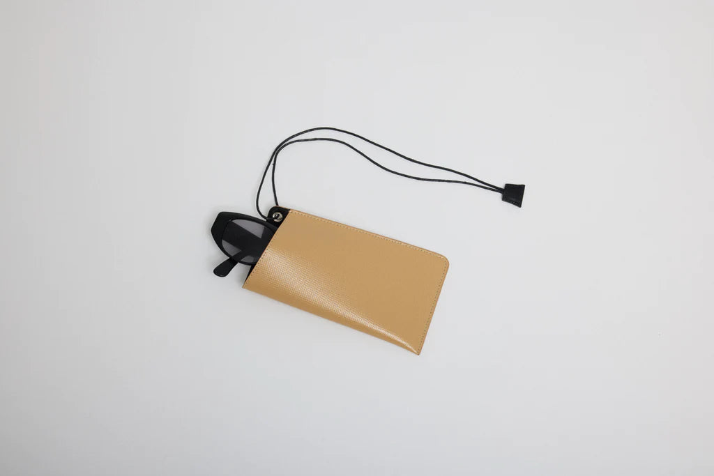 PORTABLE CASE CREAM