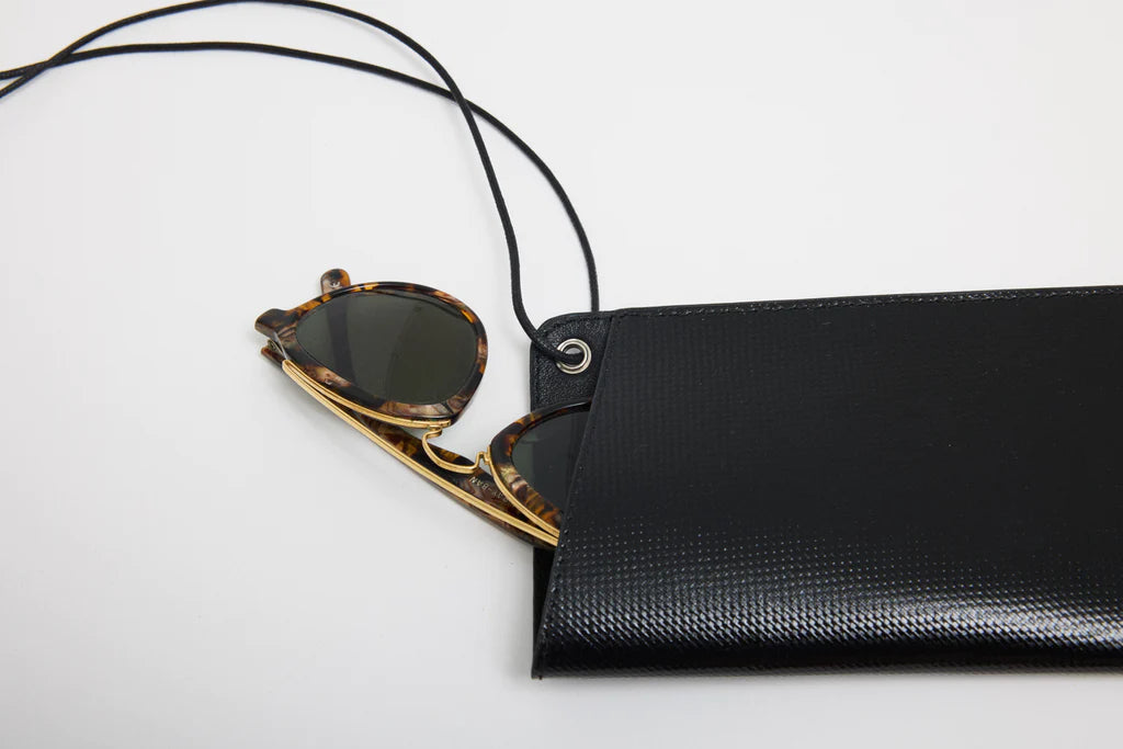 PORTABLE CASE BLACK
