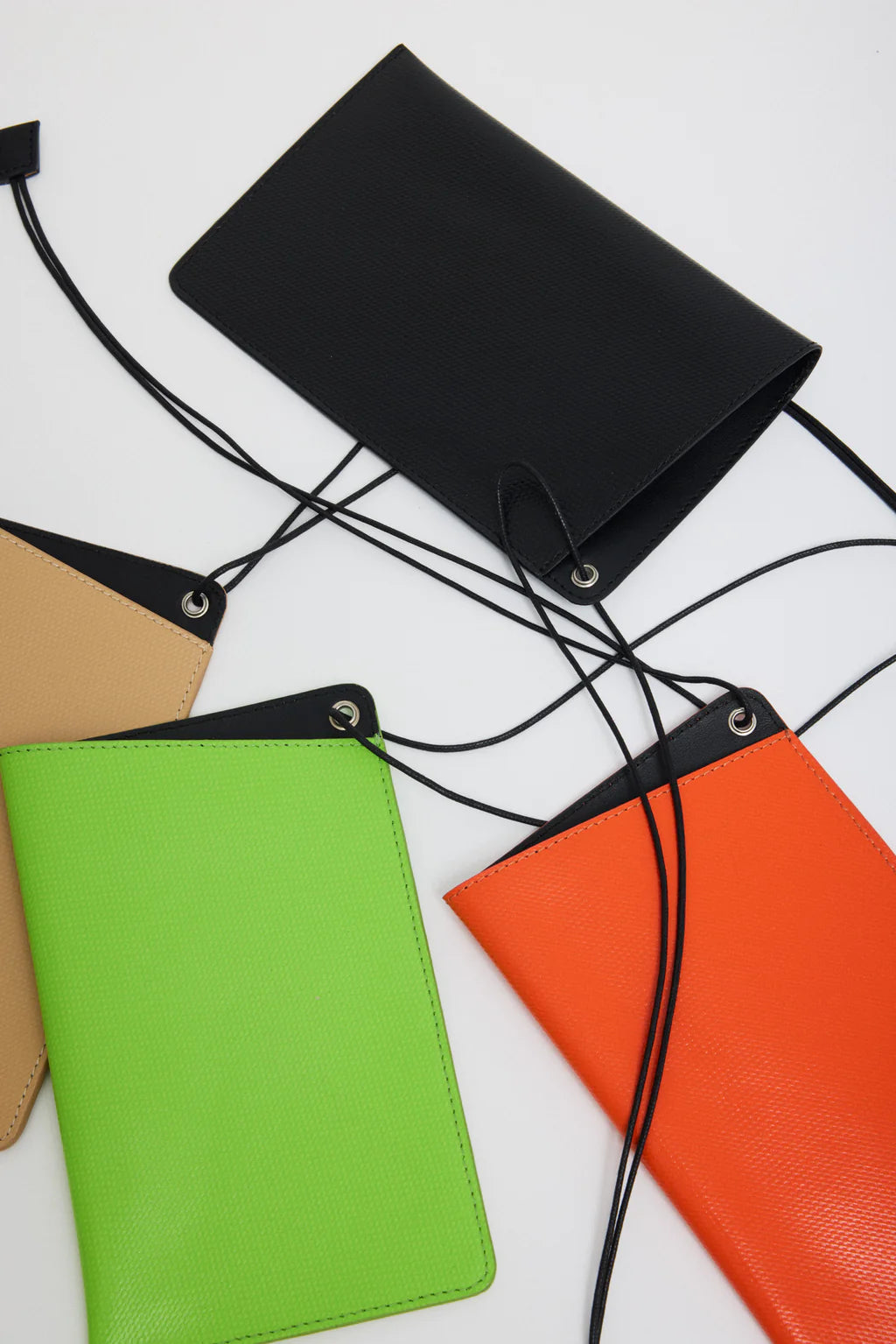 PORTABLE CASE LIGHT GREEN