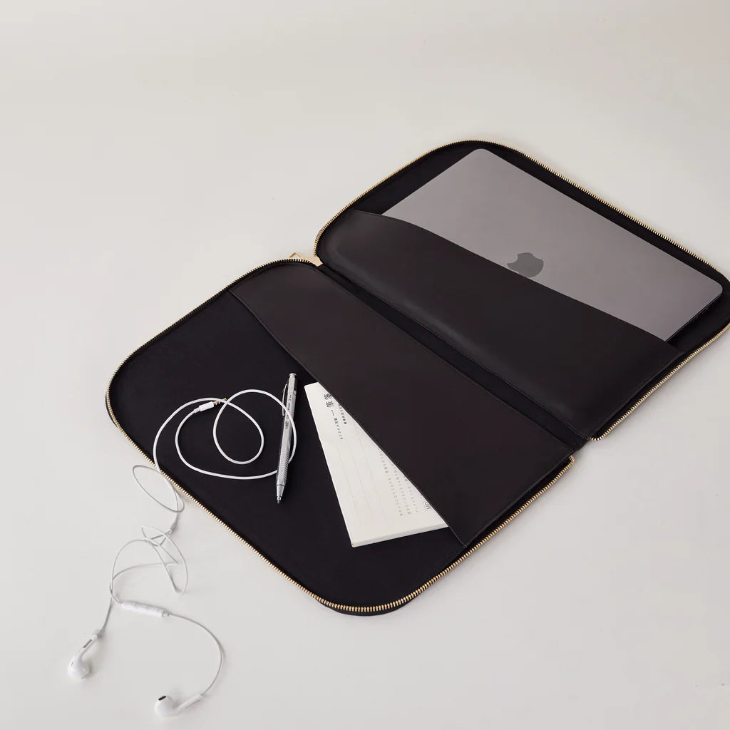 【SALE】THE CLAUDE LAPTOP SLEEVE Burgundy